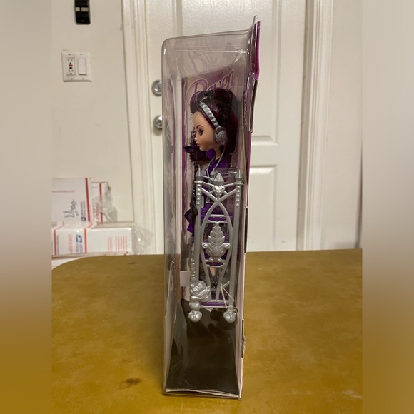 NWT NRFB Ever After High Raven Queen Getting Fairest 2013 12” doll. Collectible - Picture 8 of 10